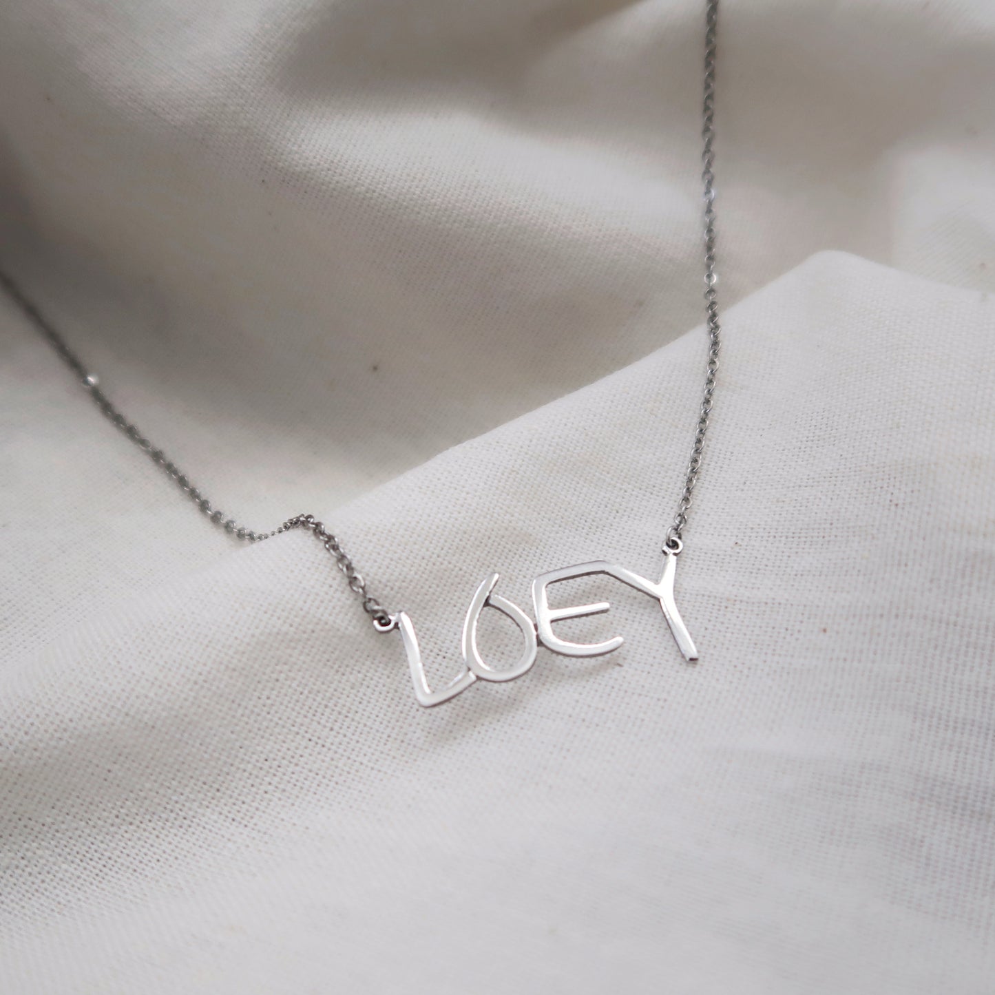 LOEY NECKLACE